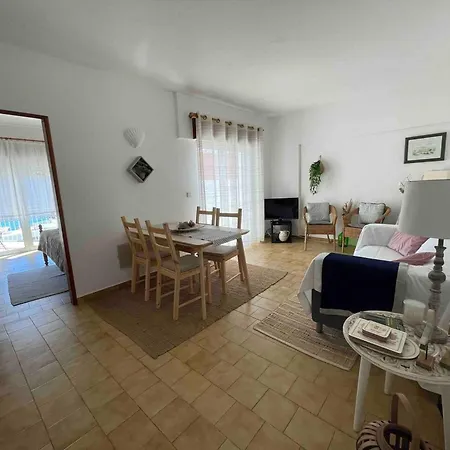 Modern In With Terrace *