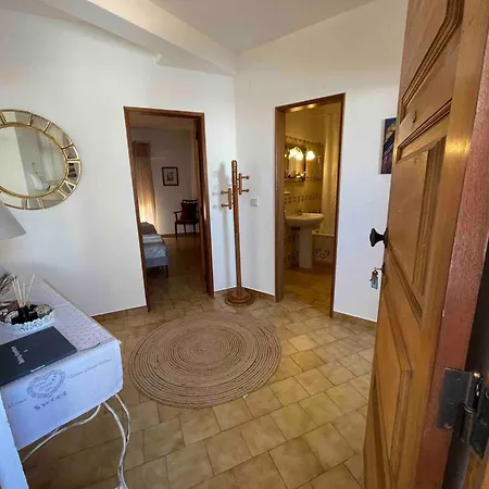 Modern In With Terrace Apartamento